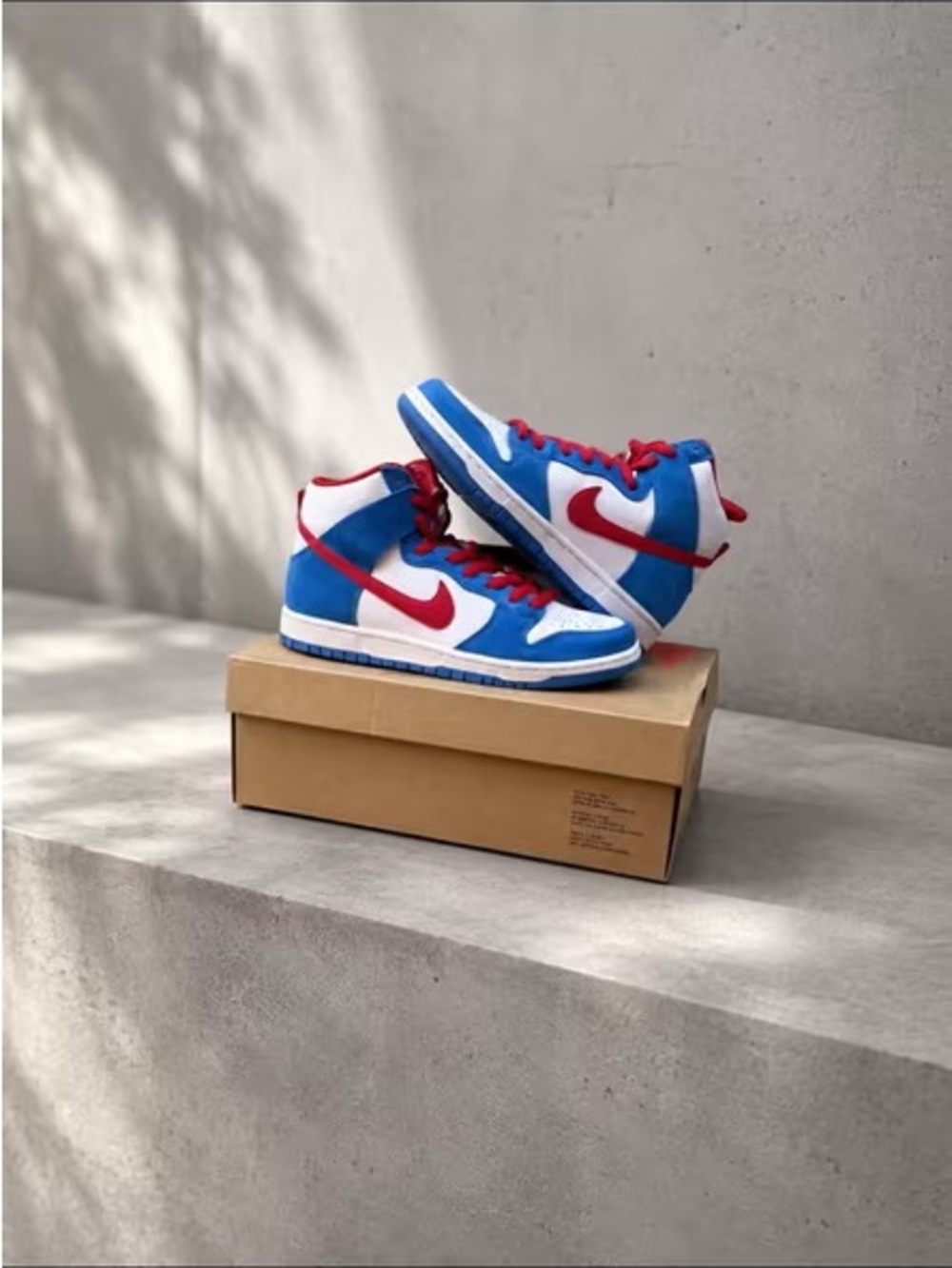 Nike Kids High-Top Sneakers in Blue, White & Red